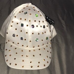 Sazy bee design cap hat!